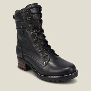 Mine were worn twice. Will upload pics of mine soon. Gorgeous leather boots